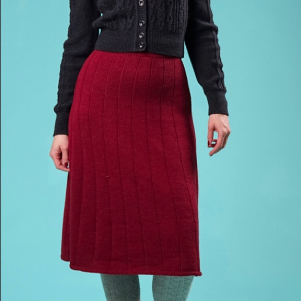 The knitty-gritty knit skirt in red